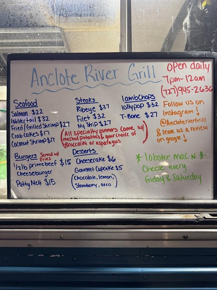 Anclote River Grill Quarter Pound Hot Dog